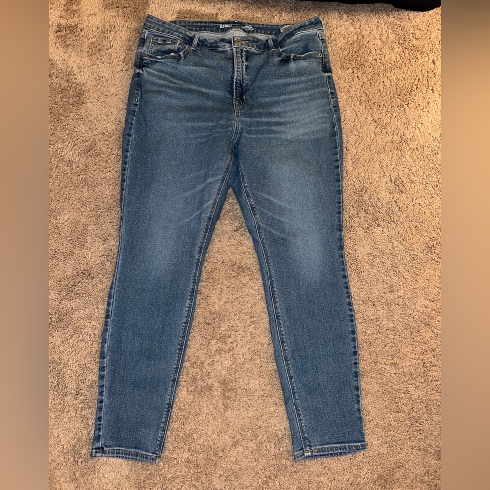 Old Navy Women's Skinny Jeans in Blue